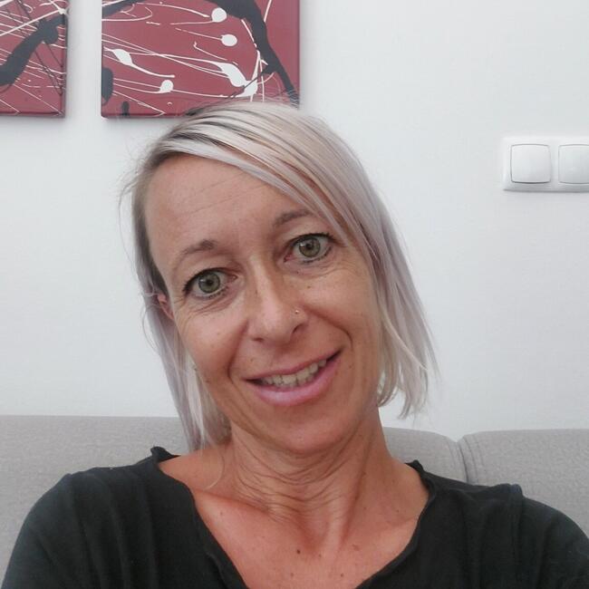 Babysitter in Gradež: Tanja