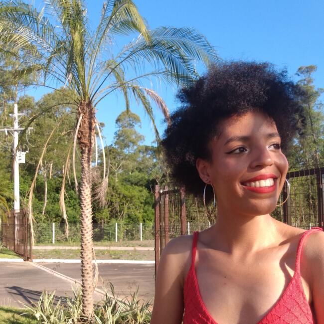 Babá em Canoas: Camila