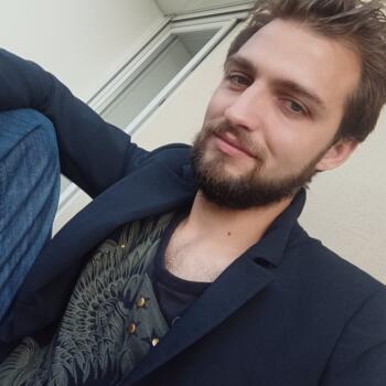 Job de garde d'enfants à Bayeux: job de garde d'enfants Mederick