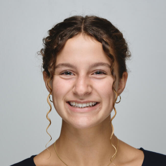 Babysitter in Fribourg: Anabel