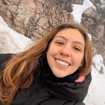 Babysitter in Sant Adrià de Besòs: María