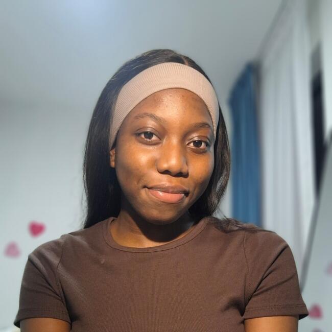 Babysitter in Angers: Farel Esther