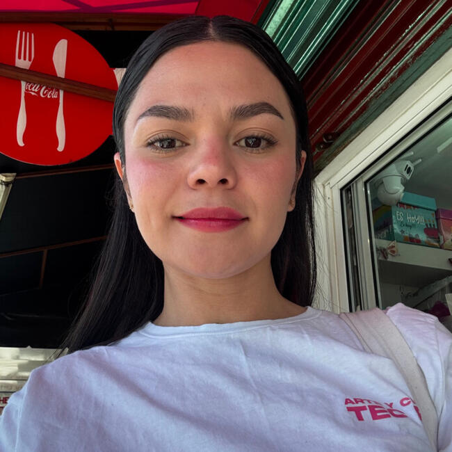 Babysitter in San Salvador: Alejandra Sarai