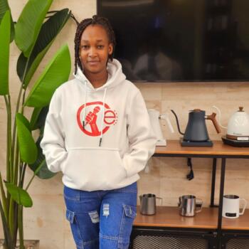 Babysitter in Doha: Mary