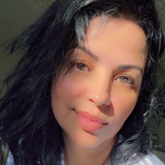 Babysitter in Miami: Claudia