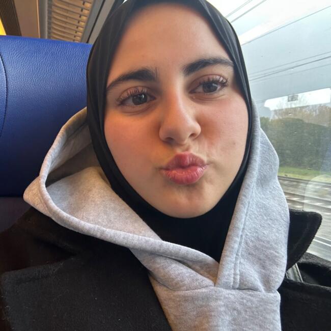 Oppas in Assendelft: Hira