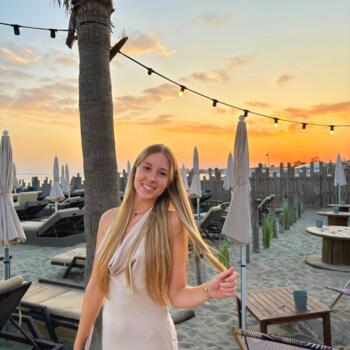 Babysitter in Béziers: Pauline