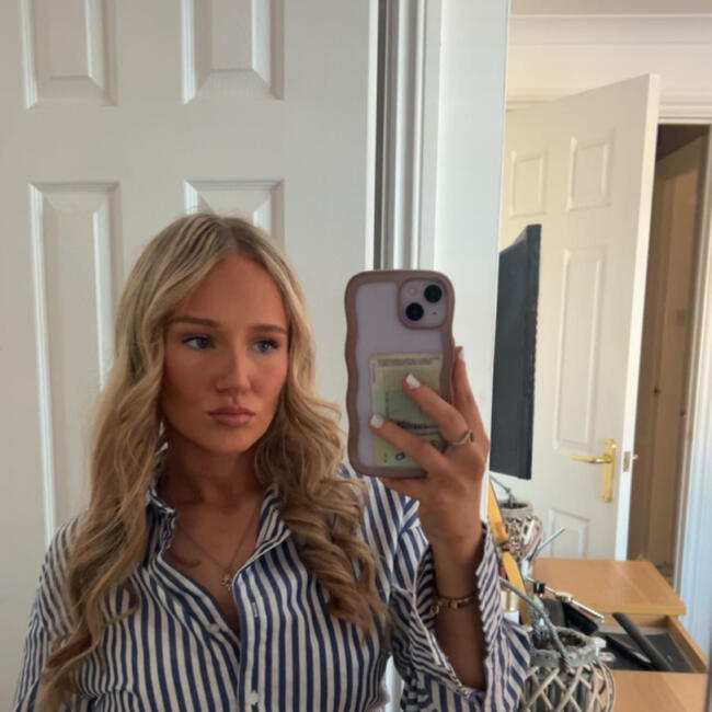 Babysitter in Carluke: Emma