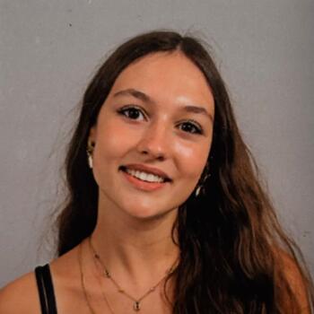 Babysitter in Meudon: Camille