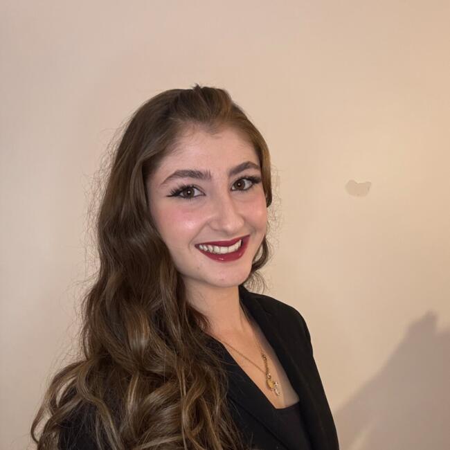 Babysitter in Joué-lès-Tours: Eloïse