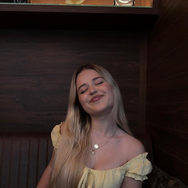 Babysitter in Vienna: Gentiana