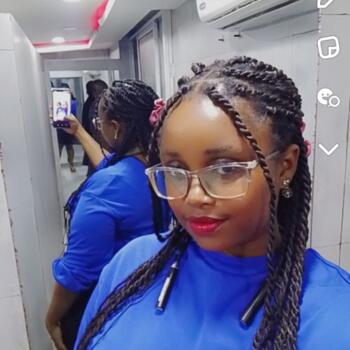 Babysitter in Mombasa: Cynthia