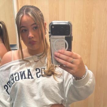Babysitter in Belfast: Mya