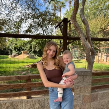 Babysitter in El Mirage: Emma