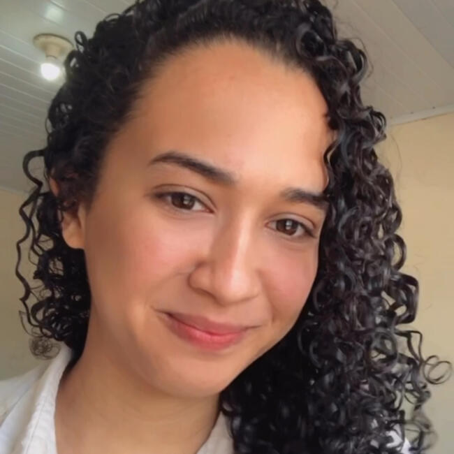 Babá em Vila Velha: Ciara barcelos