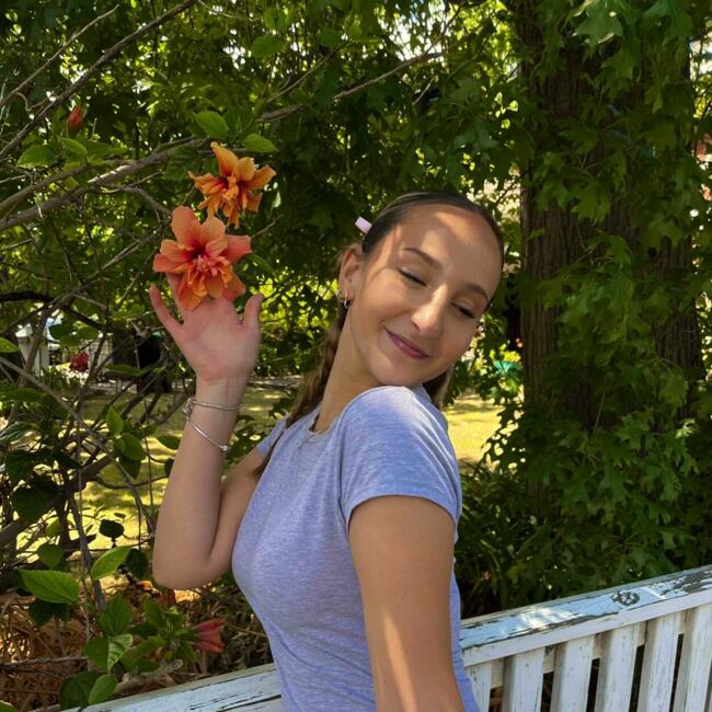 Babysitter in Melbourne: Mia