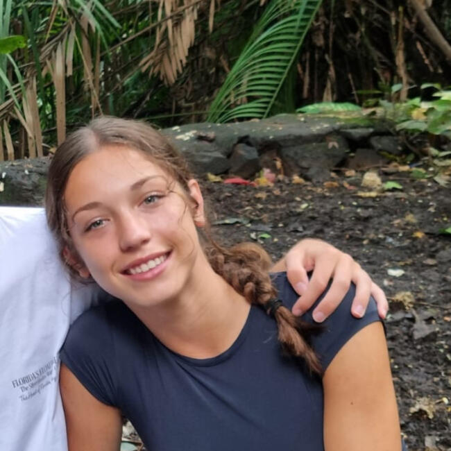 Babysitter in Garches: Ambre