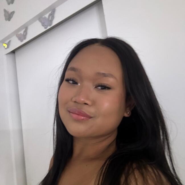 Babysitter in Phoenix: Dija Claire