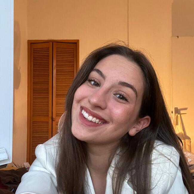 Babysitter in Montpellier: Jade