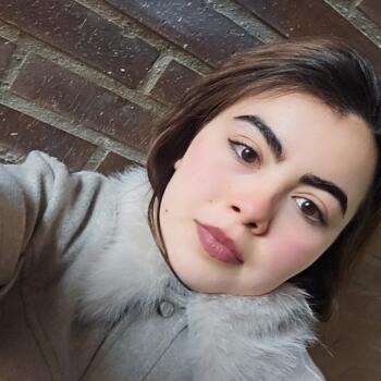 Canguro en Zaragoza: Layla