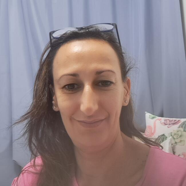 Babysitting job in Singapore: Fernandez