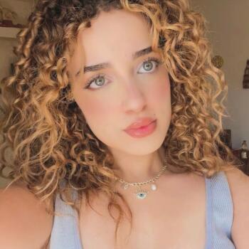 Babysitter in Naples: Nour