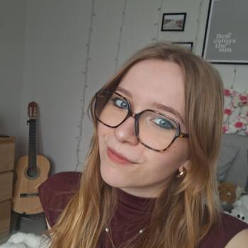 Babysitter in Genas: Clara