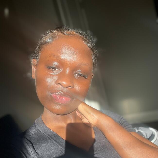 Babysitter in Humble: Justine