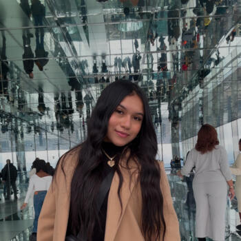 Babysitter in Woburn: Julianny