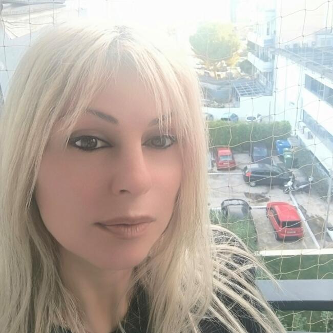 Babysitter στην περιοχή Κερατσίνι: Katerina
