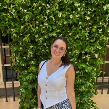 Babysitter in Rognonas: Lucile