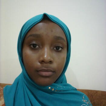Babysitter Mombasa: Fatma