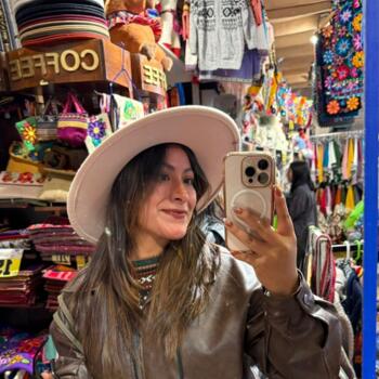 Babysitter in Lima Lima: Ariana