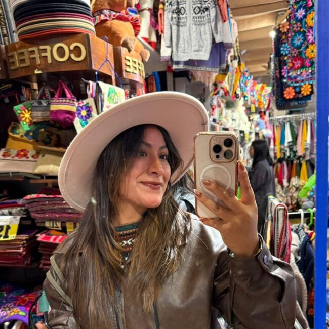 Babysitter in Lima Lima: Ariana