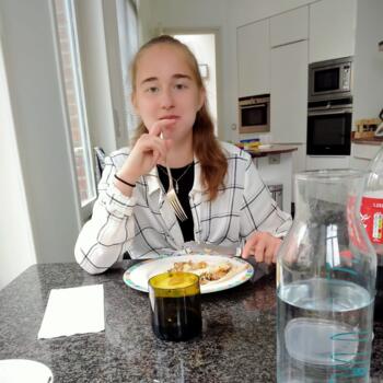 Baby-sitter in Lille: Anais