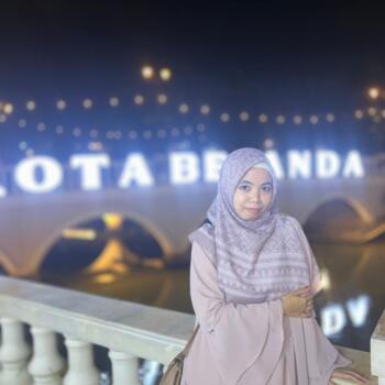 Babysitter di Kota Tangerang: Siti
