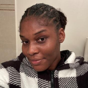 Babysitter in Poissy: Olivia