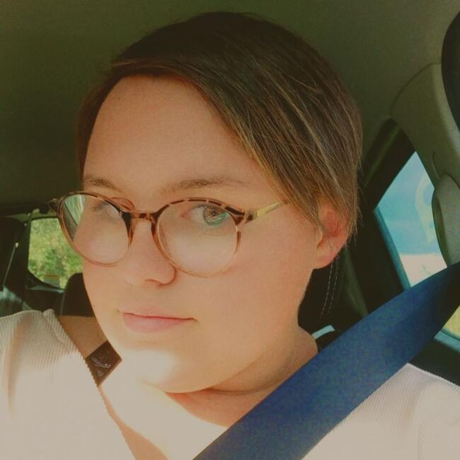 Babysitter in Brain-sur-Longuenée: Chloé