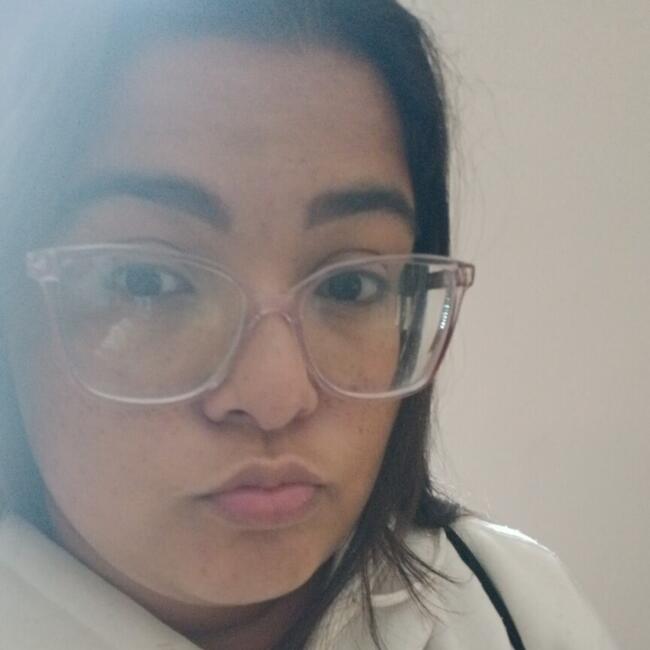 Babá em Iguaba Grande: Andressa