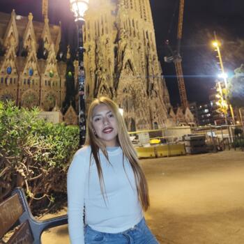 Canguro en Cornellà de Llobregat: Dara Patricia