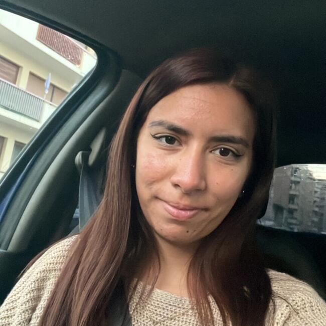 Baby-sitter à Bonne: Yeliz