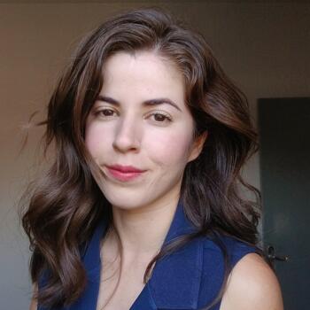 Babysitter in Maringá: Viviane