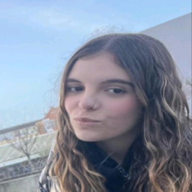 Babysitter in Vila Nova de Famalicão: Clara