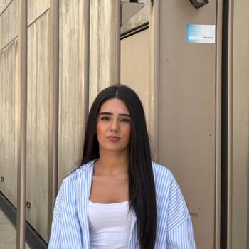 Babysitter in Bouguenais: Inès