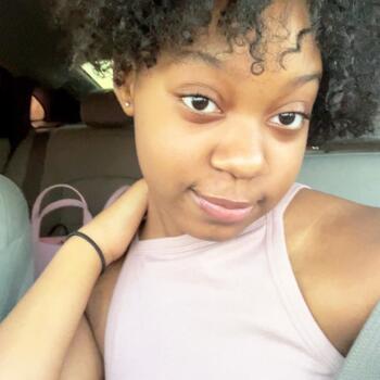Babysitter Fresno (Texas): Autumn Hunter