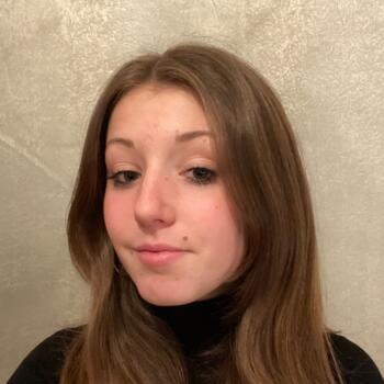 Babysitter in Francheville: Charlotte
