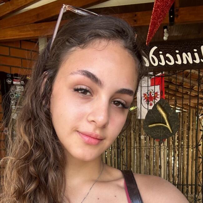 Babá em Florianópolis: Isadora