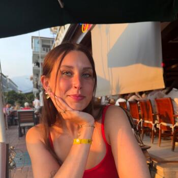 Babysitter Boom: Yana