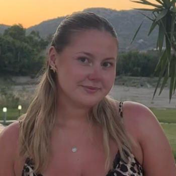 Babysitter Marlow: Amie