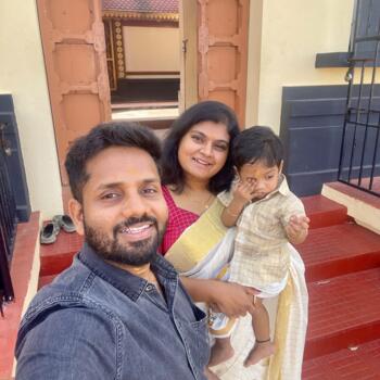 माता-पिता पिंपरी-चिंचवड: Nileena